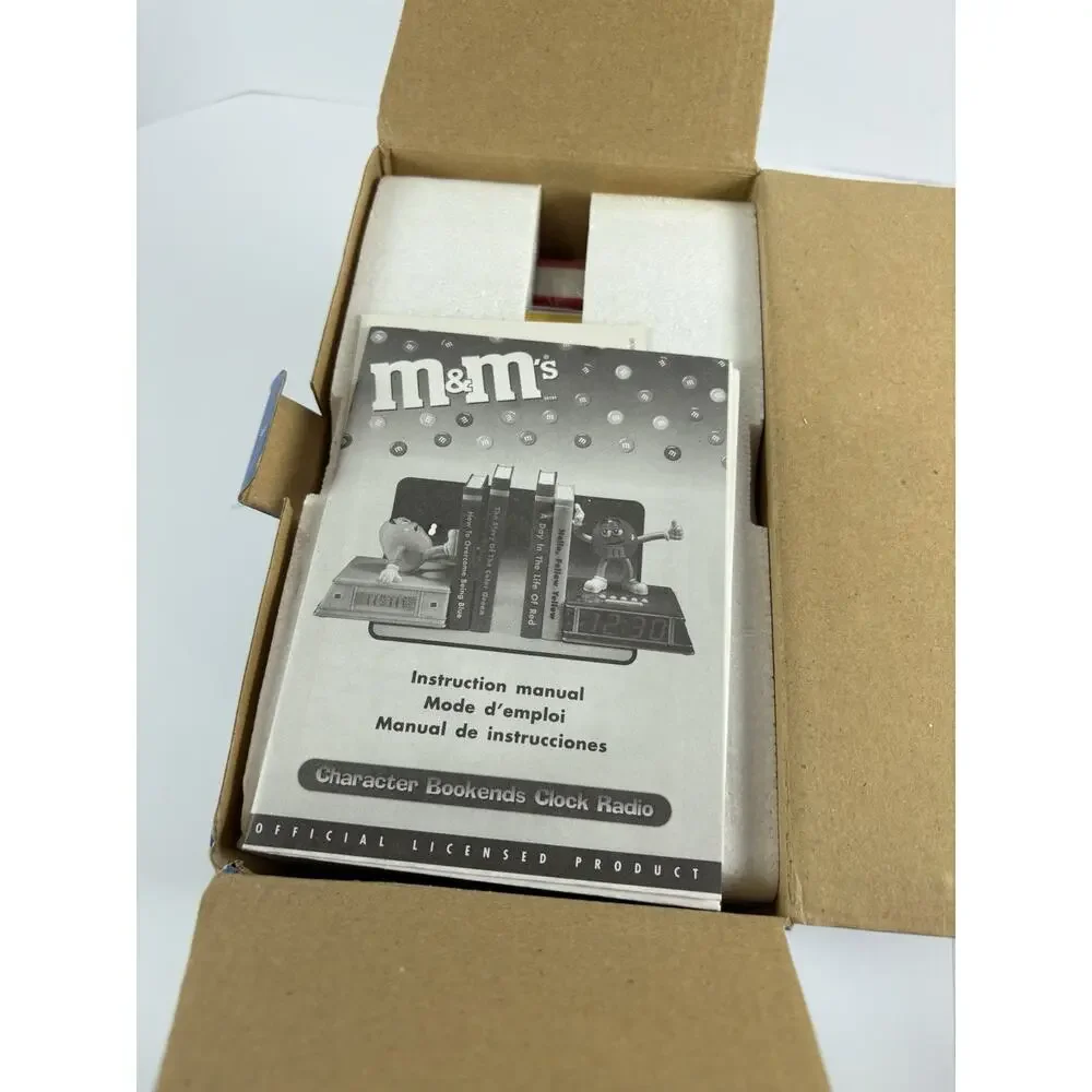 M&M’s Character Bookends Clock Radio Complete in Box Red Yellow Candy Display